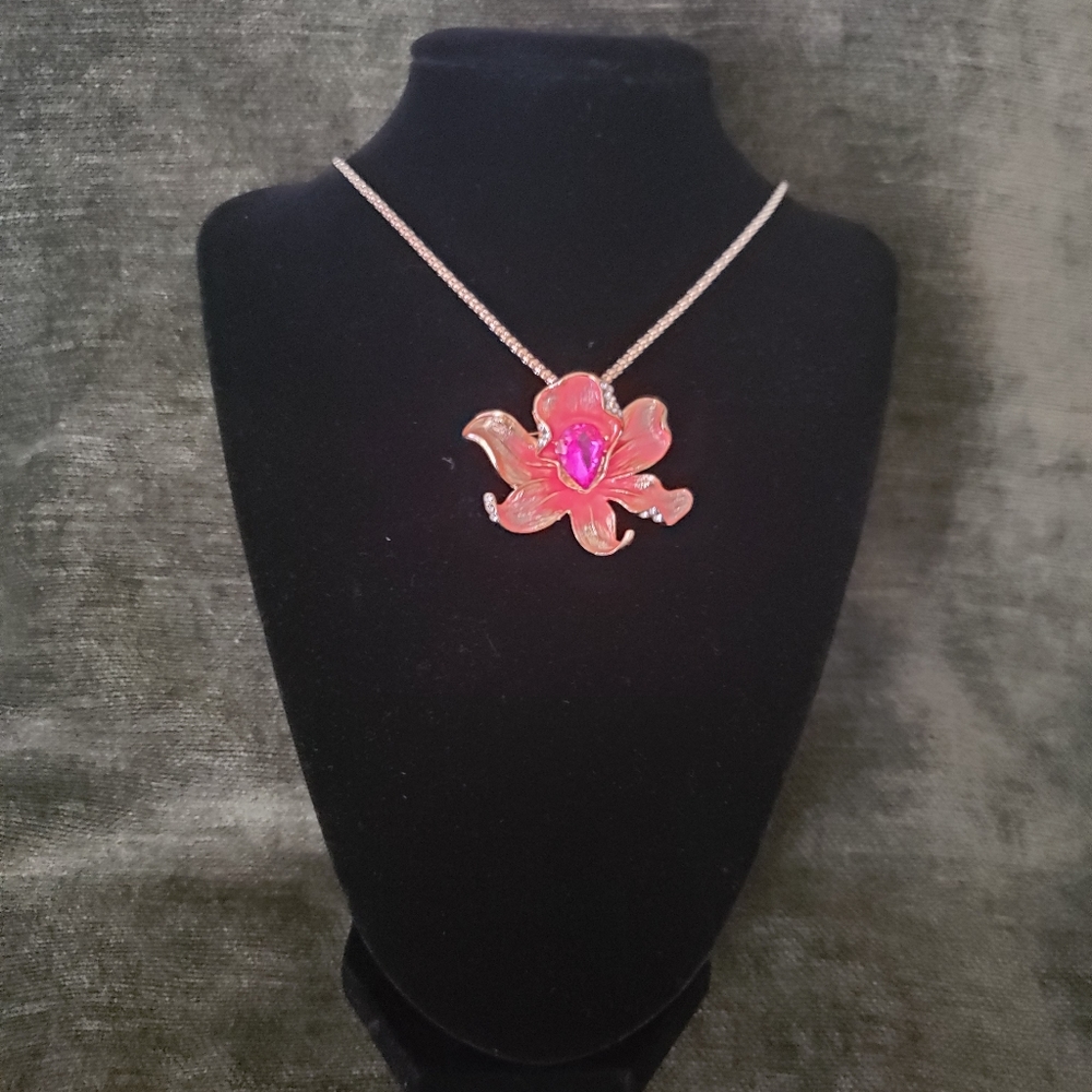 Pink Flower 🌺 Necklace / Pendant
